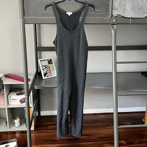 Gray Colsie jumper size medium